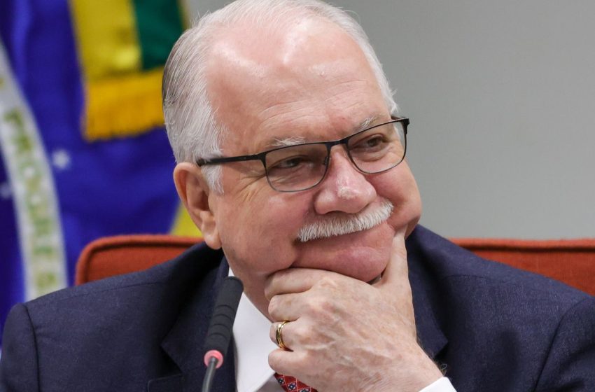  Caso Master: Fachin convoca ministros para tratar de menções a Toffoli
