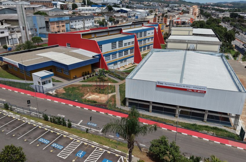  Santana de Parnaíba inaugura Etec Bartolomeu Bueno da Silva amanhã, (23)