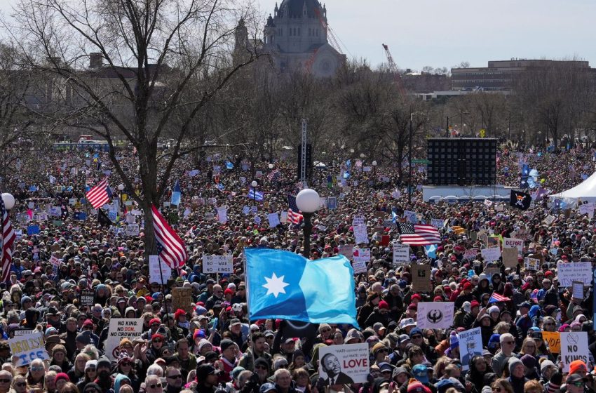  Manifestações anti-Trump reúnem milhões em cidades dos EUA