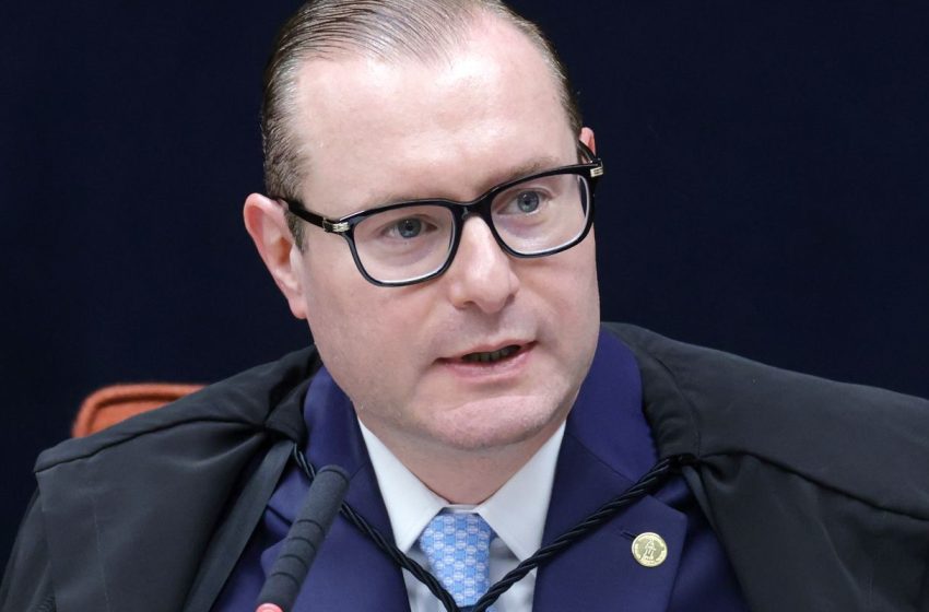  Zanin, do STF, suspende eleição indireta para governo do Rio