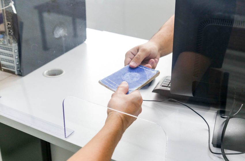  Itapevi abre mais de 1,3 mil vagas de emprego em diversas áreas nesta segunda-feira (23).