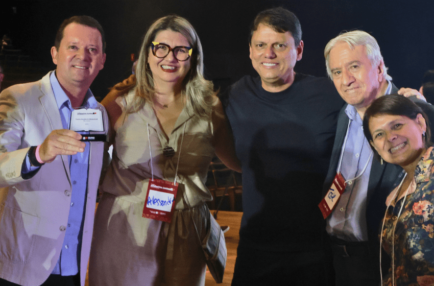  Osasco participa de evento sobre alfabetização e anúncio do Prêmio Excelência Educacional