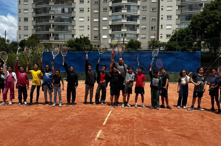  Projeto “Tênis na Comunidade” leva inclusão e desenvolvimento social a crianças em São Paulo