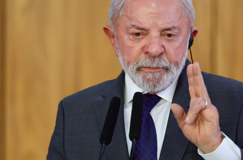  Brasil revoga visto de assessor dos EUA em retaliação por Padilha