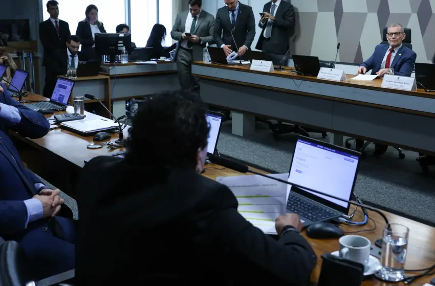  CPI do Crime Organizado rejeita relatório final sobre membros do STF