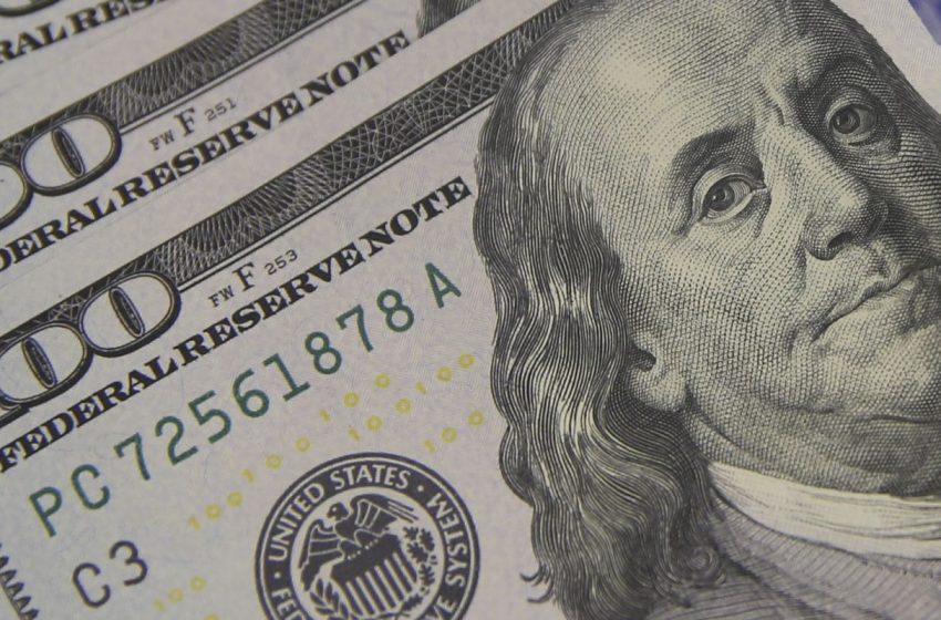  Dólar cai a R$ 5,01 e bolsa renova recorde com otimismo global