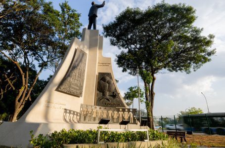 Alesp entrega restauração de monumento em homenagem a Franco Montoro