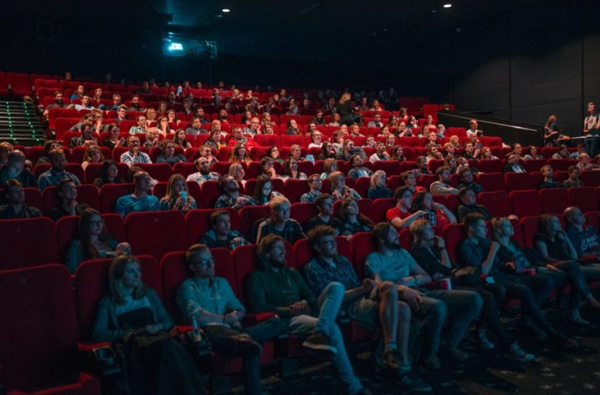  Panorama Cultural em São Paulo: Pesquisa Seade Revela Queda no Cinema e Desafios de Acesso