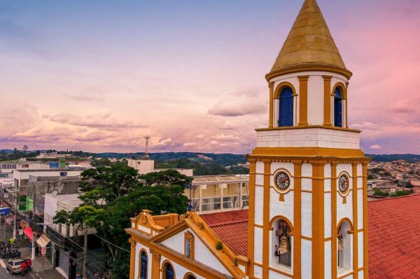 Cotia Igreja
