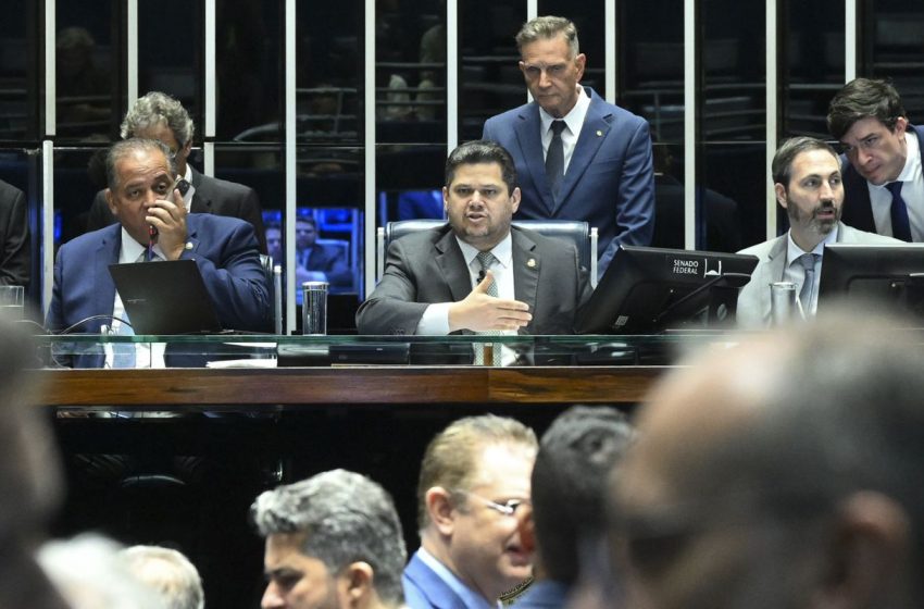  Alcolumbre promulga lei da dosimetria que pode beneficiar condenados pelo 8 de janairo
