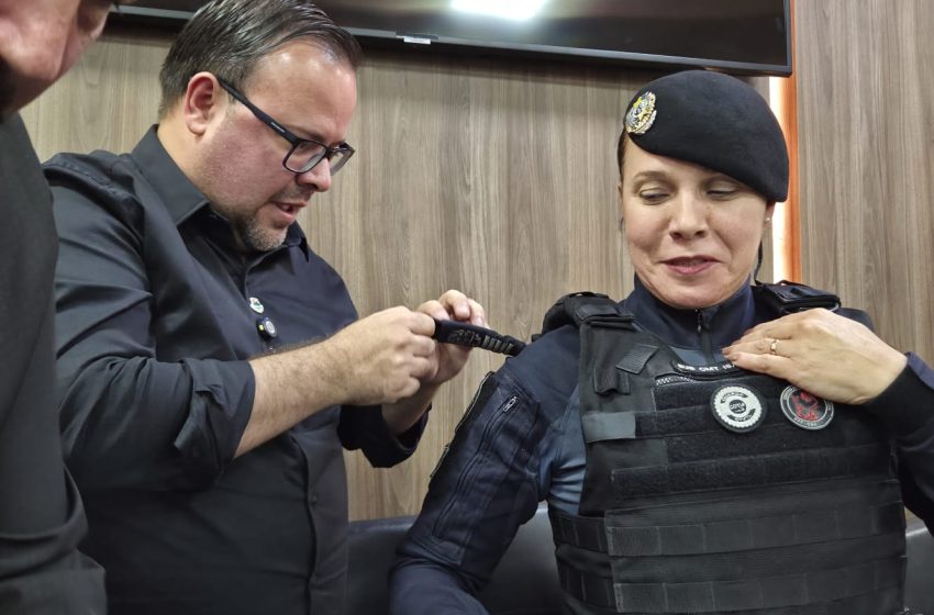  Pela primeira vez na história, uma mulher assume o comando da Guarda Civil de Cotia