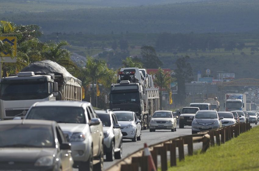  Feriado de Corpus Christi Impulsiona Fluxo Intenso em Rodovias e Aeroportos do Brasil