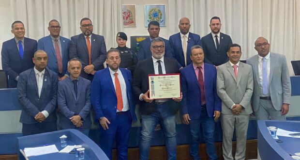  Alexandre Frota recebe Título de Cidadão Cotiano em reconhecimento à sua atuação no município