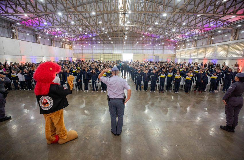  Formatura do Proerd celebra formação cidadã de alunos de Santana de Parnaíba