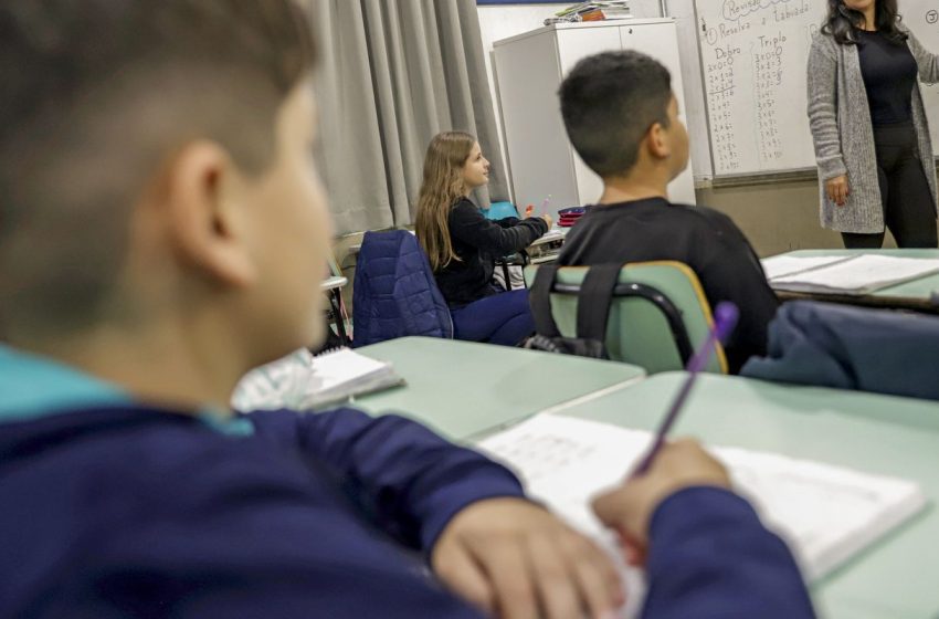  MEC Prorroga Prazo para Adesão à Prova Nacional Docente, Fortalecendo Seleção de Professores