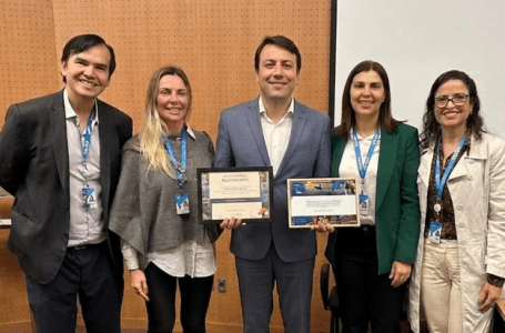 Equipe CAIXA entrega Selo Gestão Sustentável a Santana de Parnaíba – Foto: CAIXA/ Divulgação