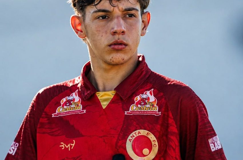  Felipe Santos deixa a família aos 15 anos para perseguir o sonho de ser jogador profissional