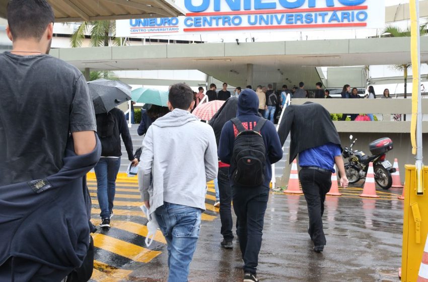  Fies 2026: Prazo Final para Inscrições do Segundo Semestre se Encerra, Programa Garante Acesso à Educação Superior