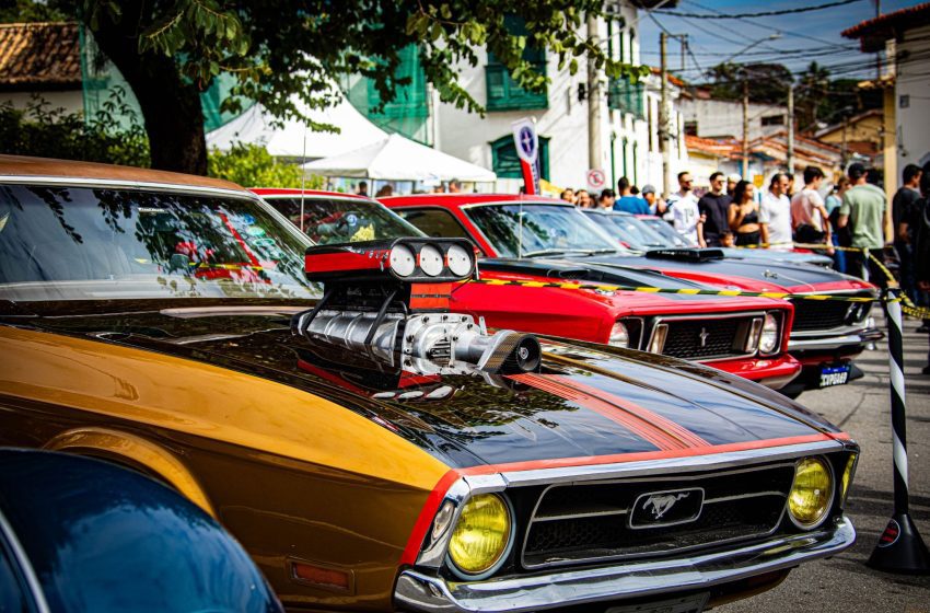  Santana de Parnaíba promove 23º Encontro de Antigomobilismo com mais de 300 carros clássicos