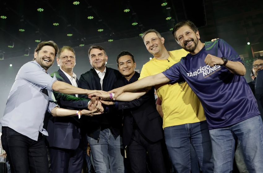  Tarcísio de Freitas une direita em São Paulo, consolida apoio de 12 partidos e reafirma gestão baseada em “trabalho, coragem e resultado