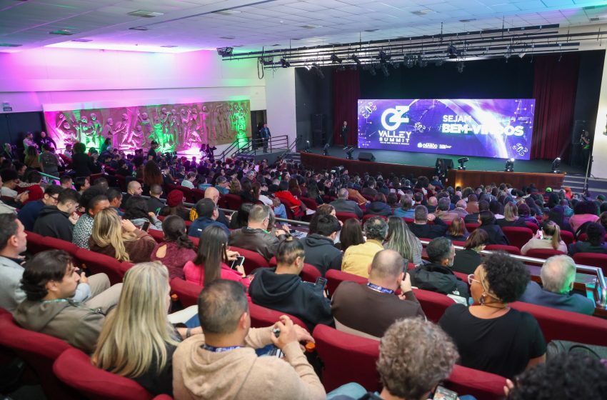  Uso de IA e demais tecnologias dominam painés de reflexões do OZ Valley Summit