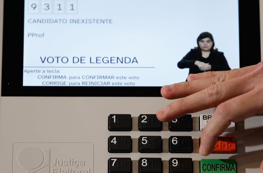  Urna Eletrônica 2026: Avanços Significativos em Acessibilidade para Eleitores