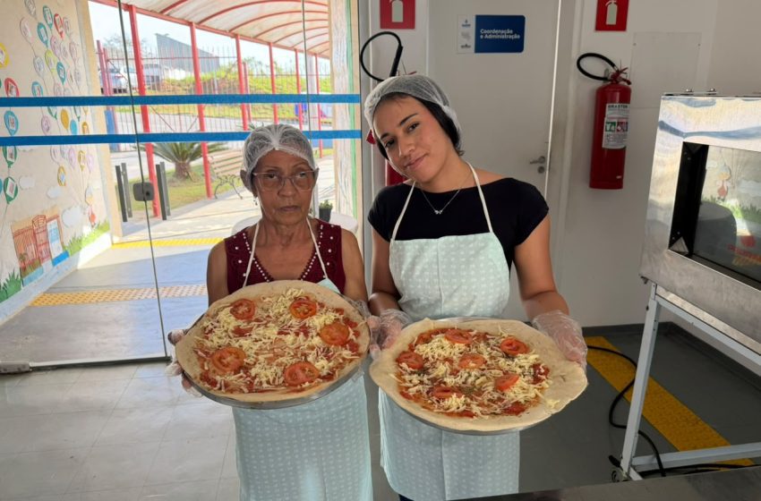  Cajamar promove oficina de pizzas no Centro Dia do Idoso