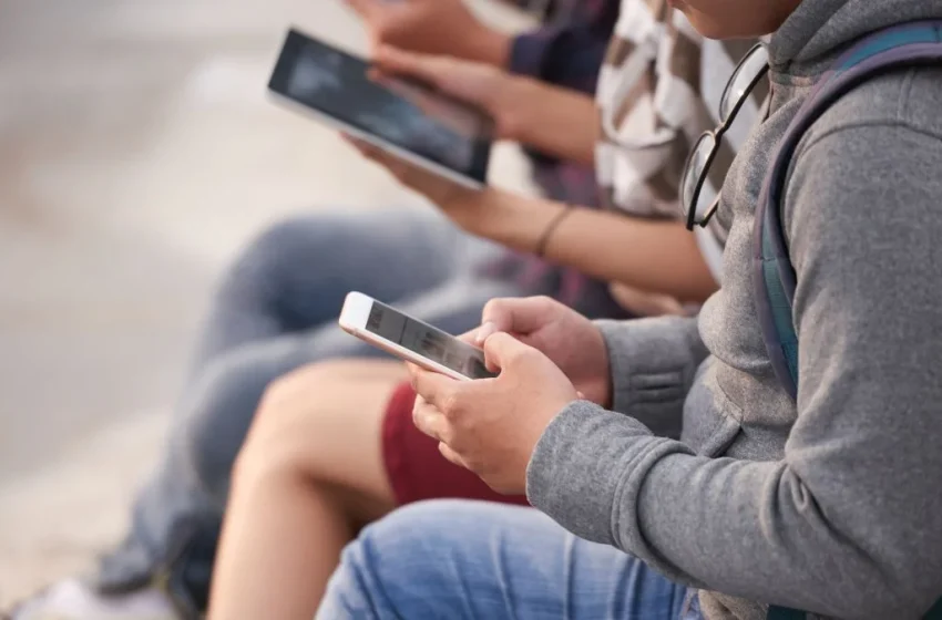  Crimes Virtuais Contra Jovens: Desvendando a Ameaça Digital e Estratégias de Proteção