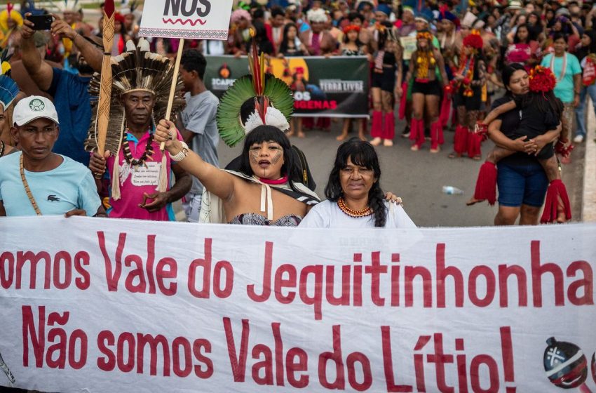  Congresso Nacional: Pesquisa do Cimi revela maioria de projetos hostis aos direitos indígenas