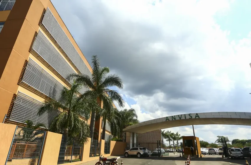  Anvisa Intensifica Fiscalização e Proíbe Dezenas de Produtos Irregulares em Ação Abrangente