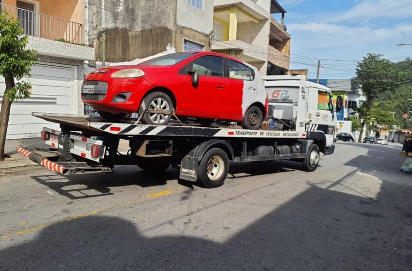  Barueri intensifica fiscalização e remoção de veículos abandonados