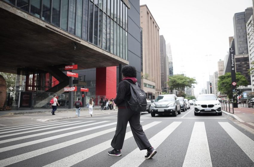  Sábado Instável em São Paulo: Chuvas Fortes e Risco de Transtornos Marcam o Final de Semana