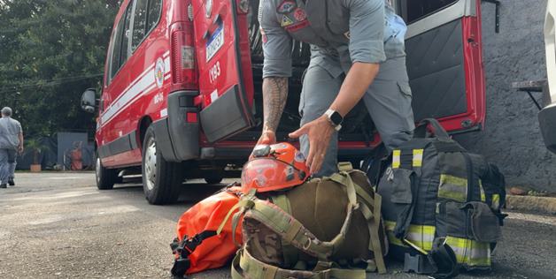 Força-tarefa do Governo de SP avança para novas frentes de combate a incêndios florestais no Amazonas
