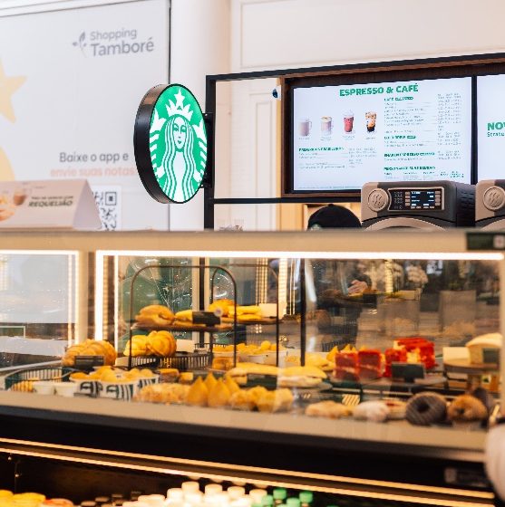 Shopping Tamboré recebe novo quiosque da Starbucks 