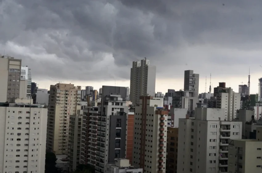  São Paulo sob Alerta: Sexta-feira (30) Traz Risco de Temporais e Alagamentos em Todo o Estado