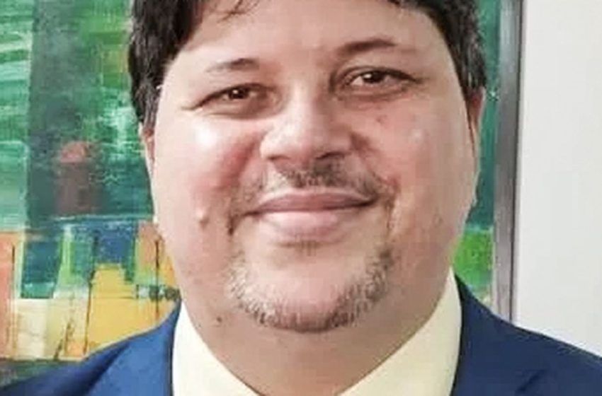  Jornalista Brasileiro Crítico a Milei é Deportado da Argentina em Meio a Suspeitas de Motivação Política