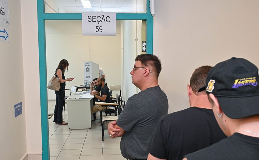  Eleições 2026: votação em SP registra índice de abstenção de 22,5% no 1º turno